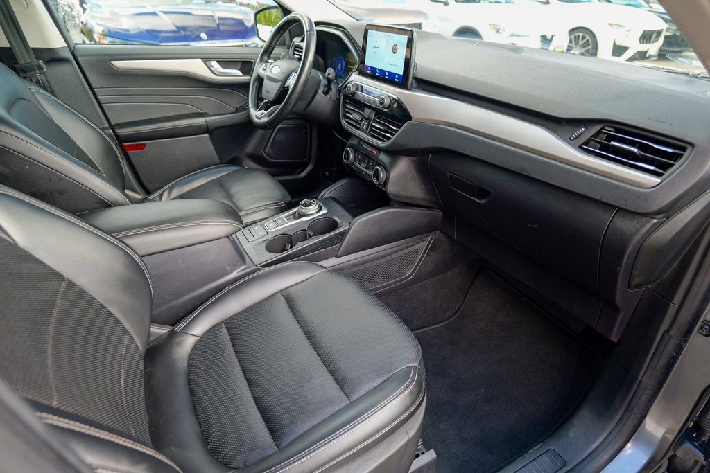 Used 2022 Ford Escape SEL w/ Technology Package image 33