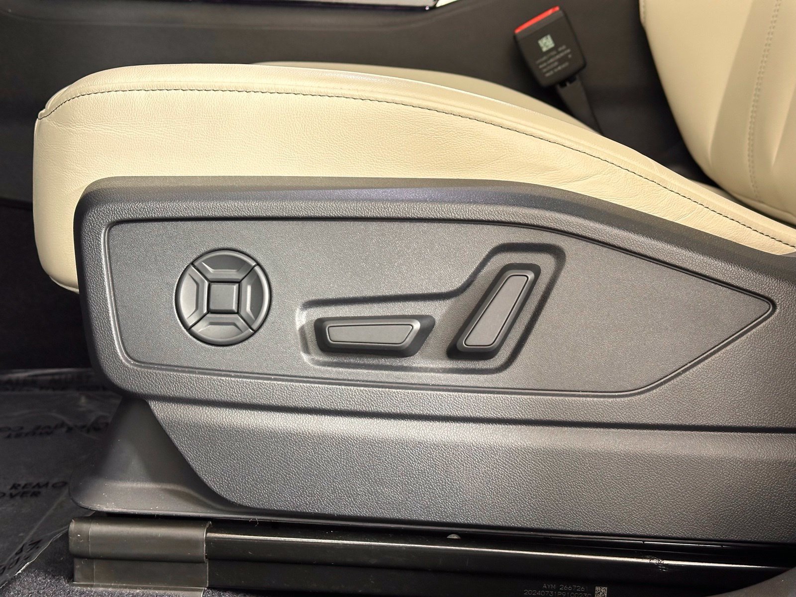Used 2025 Audi Q5 Premium AWD/4WD image 6