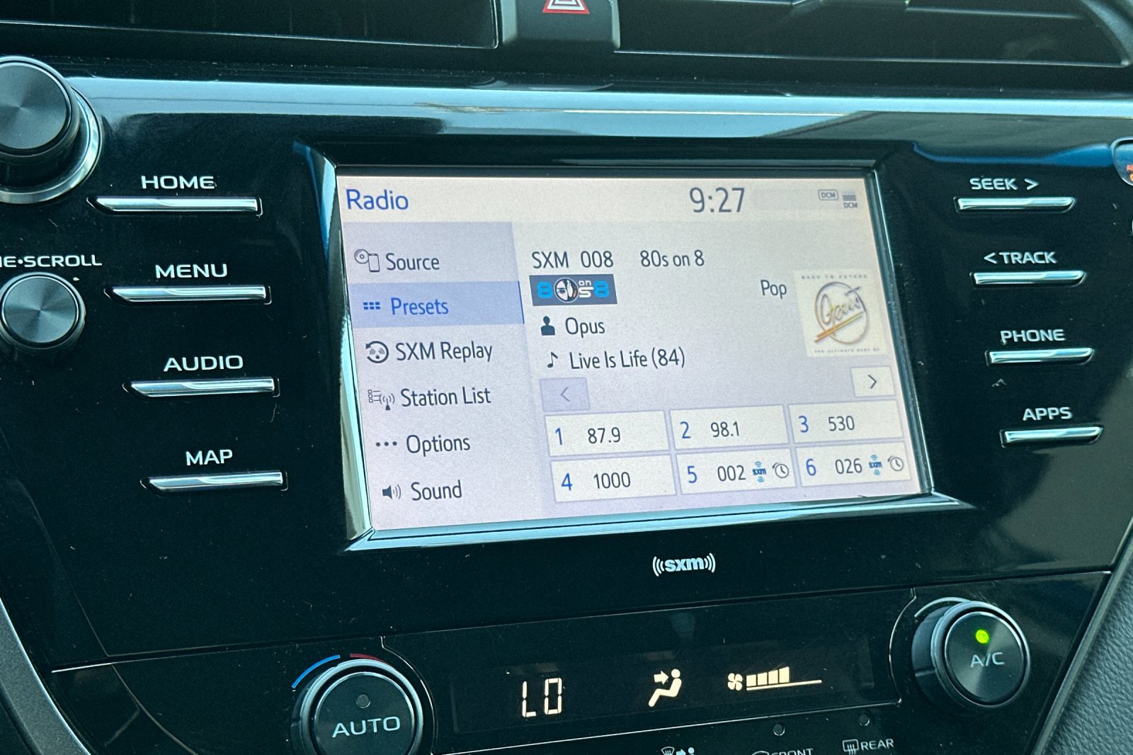 Certified 2020 Toyota Camry SE w/ Carpet Mat Package image 17