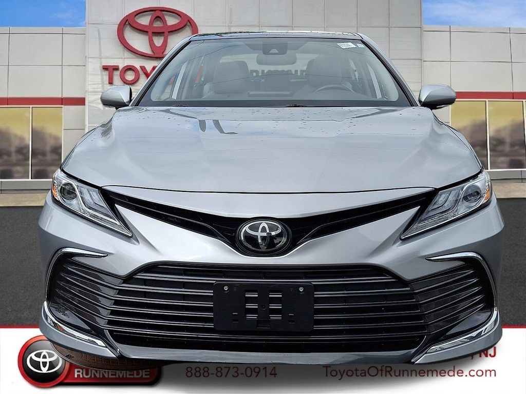 Certified 2022 Toyota Camry XLE AWD/4WD image 2