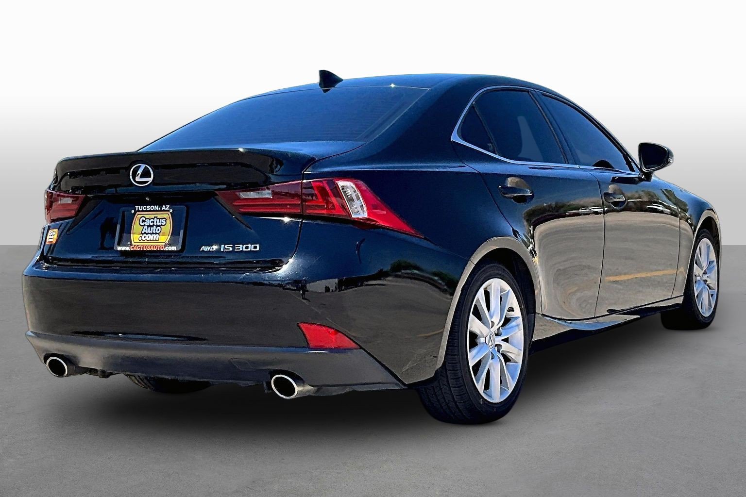 Used 2016 Lexus IS 300 AWD image 2