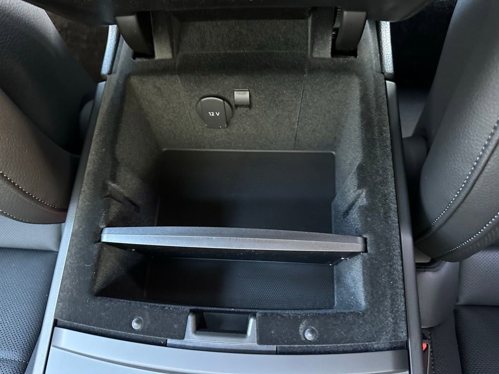 Used 2026 Porsche Panamera image 27