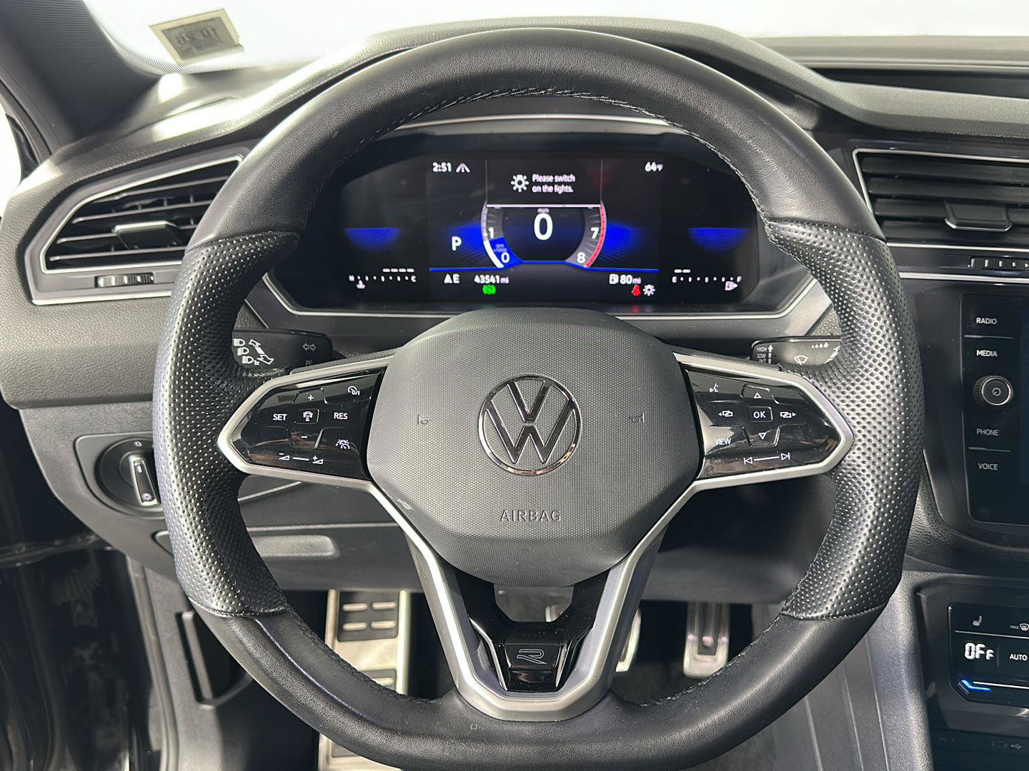 Used 2024 Volkswagen Tiguan SE R-Line AWD/4WD image 14