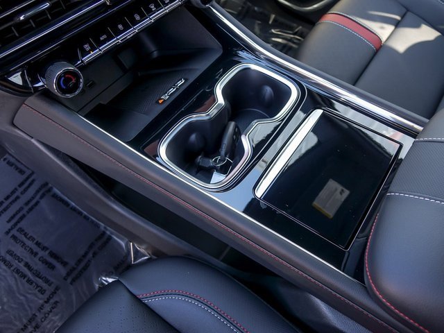 New 2026 Chevrolet Traverse RS w/ LPO, Floor Liner Package image 34