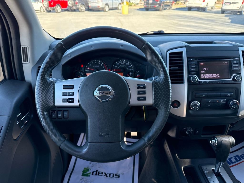 Used 2018 Nissan Frontier SV image 18