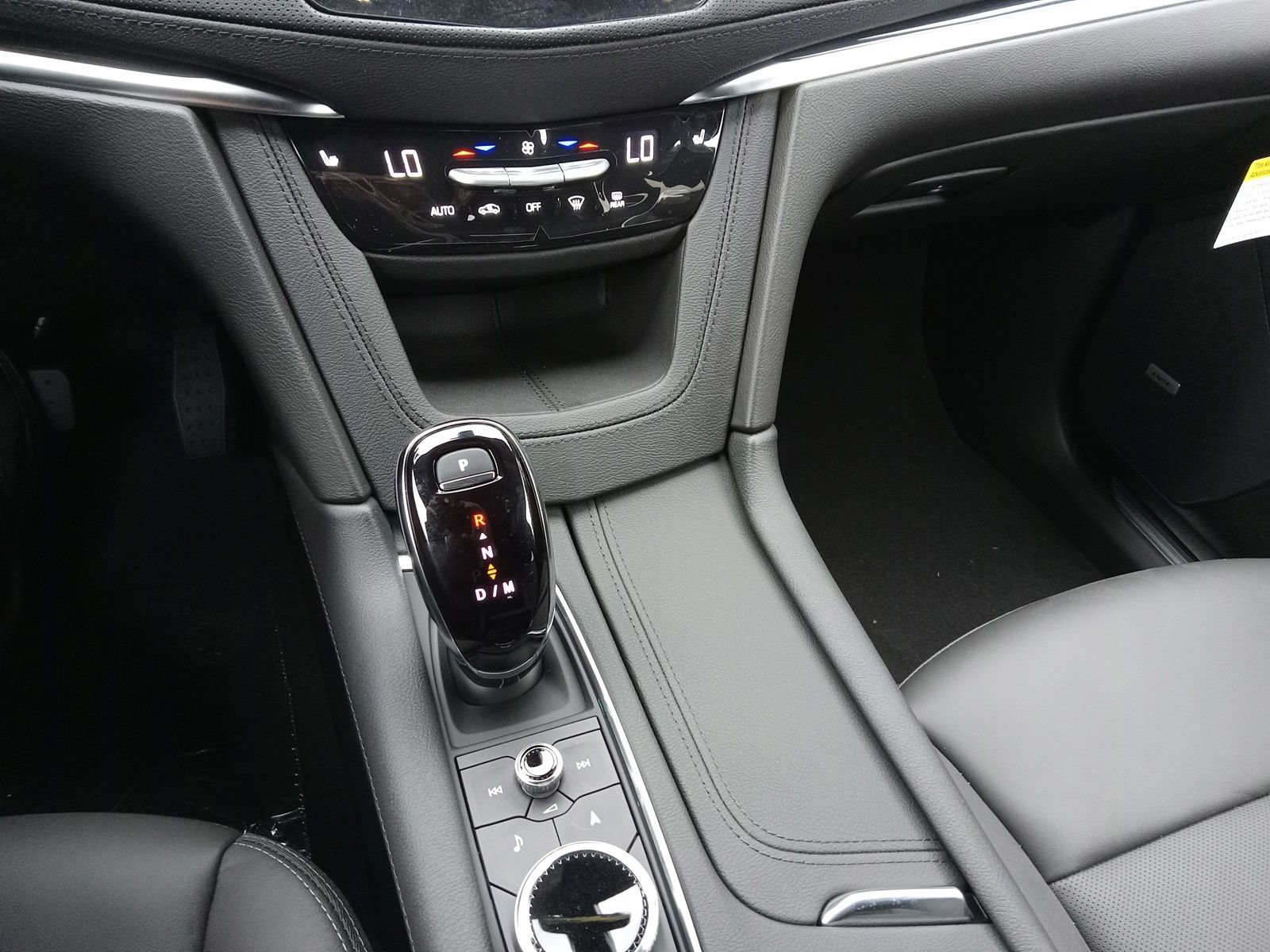 New 2026 Cadillac XT5 Premium Luxury AWD/4WD image 18