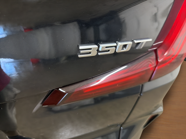 Used 2025 Cadillac XT4 Premium Luxury FWD image 9