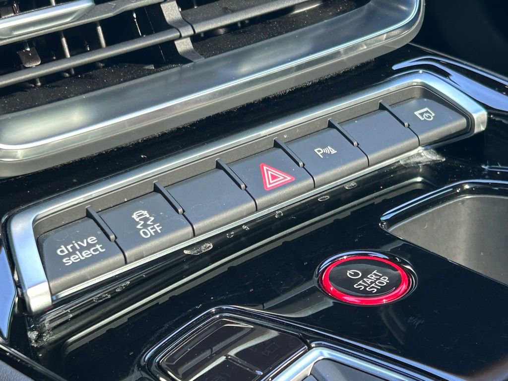 Used 2023 Audi e-tron GT Premium Plus AWD/4WD image 29