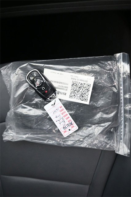 Used 2024 Buick Enclave Premium image 13