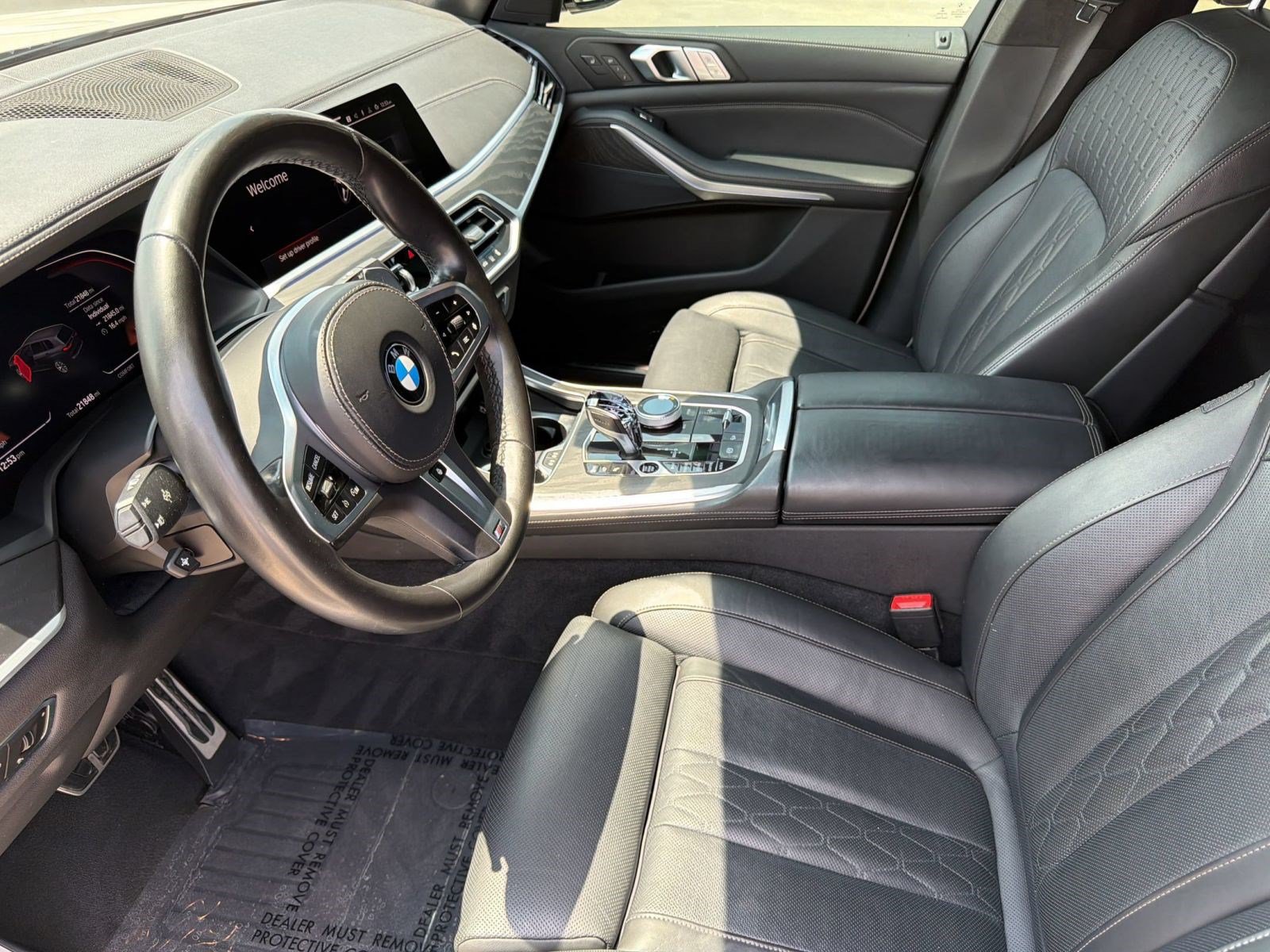 Used 2022 BMW X7 xDrive40i w/ M Sport Package AWD/4WD image 5