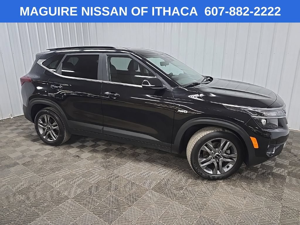 Used 2023 Kia Seltos S w/ Navigation Package AWD/4WD image 1