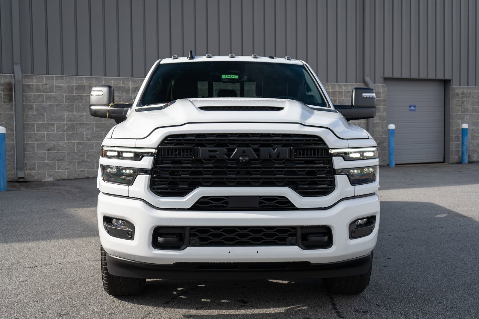 New 2026 RAM 2500 Limited AWD/4WD image 9