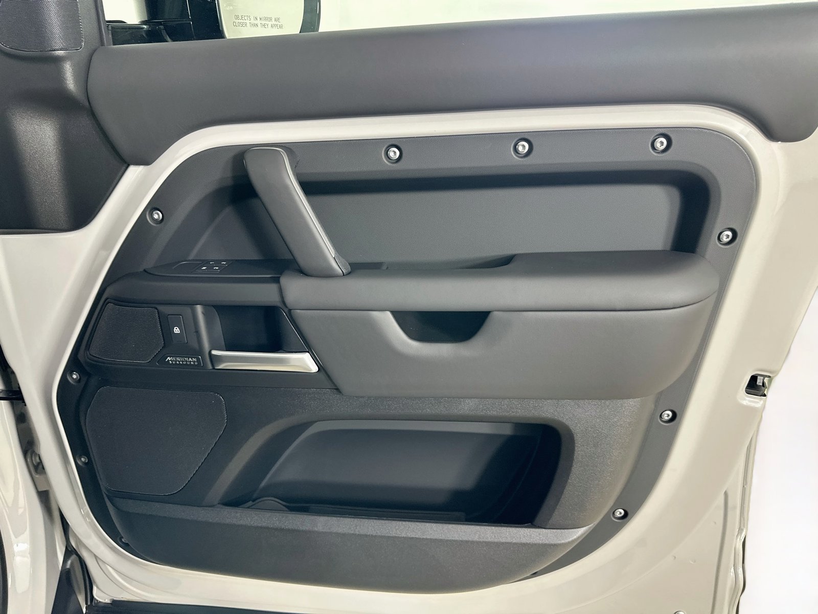 New 2026 Land Rover Defender 110 X-Dynamic SE AWD/4WD image 43
