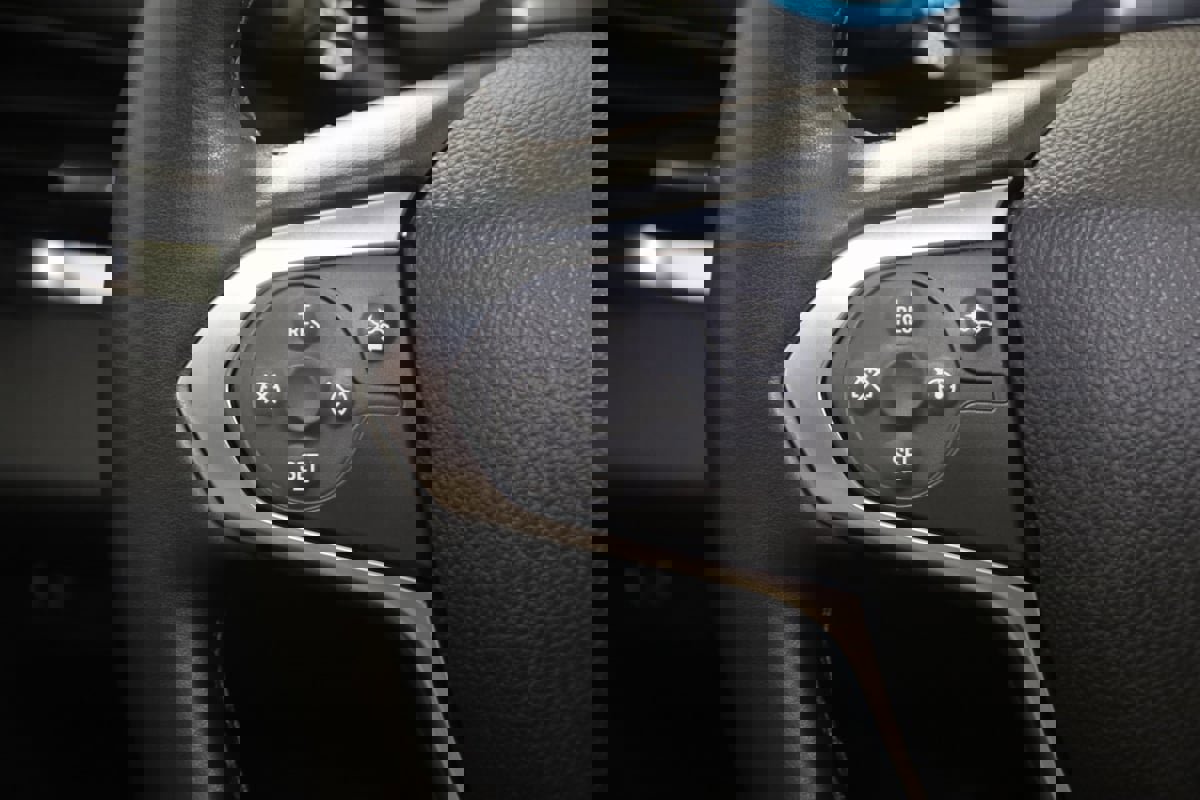 Used 2023 Chevrolet Traverse LT w/ LPO, Cargo Package image 33