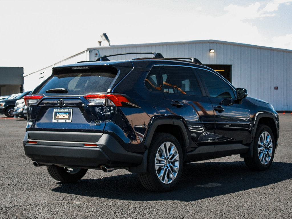 Used 2025 Toyota RAV4 XLE Premium w/ Weather Package AWD/4WD image 5