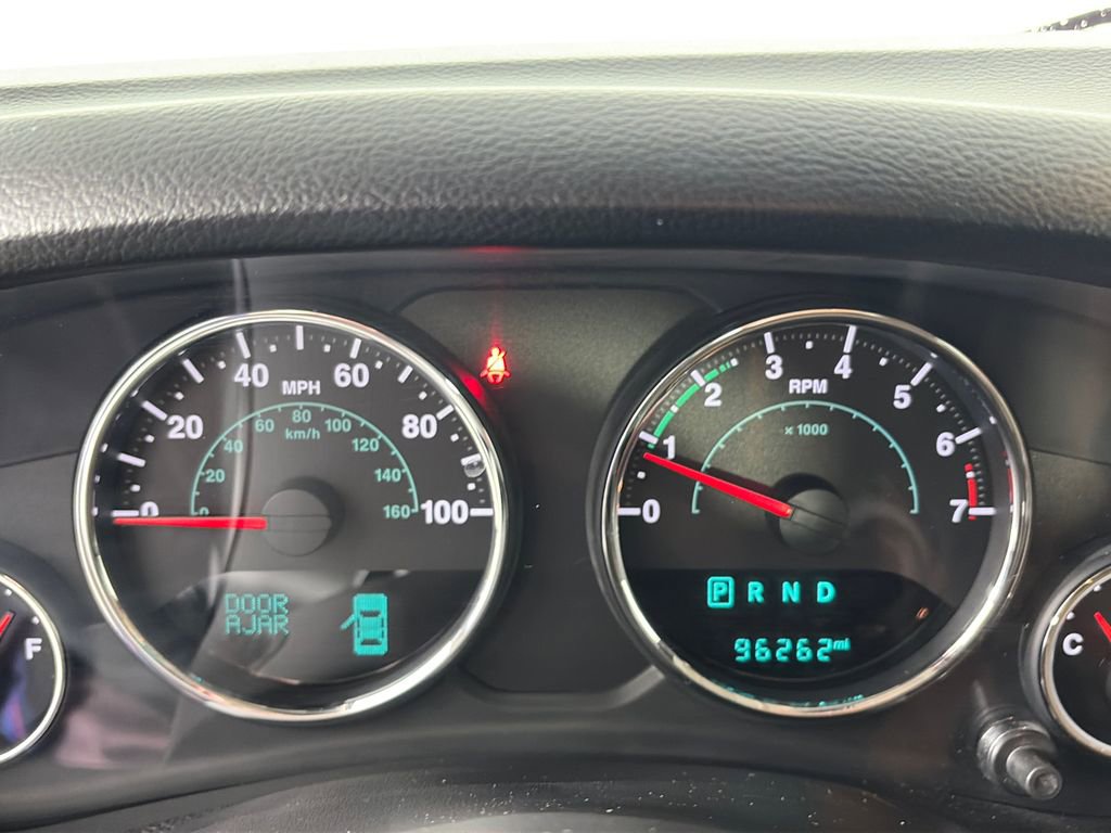 Used 2016 Jeep Wrangler Unlimited Rubicon w/ Connectivity Group AWD/4WD image 15