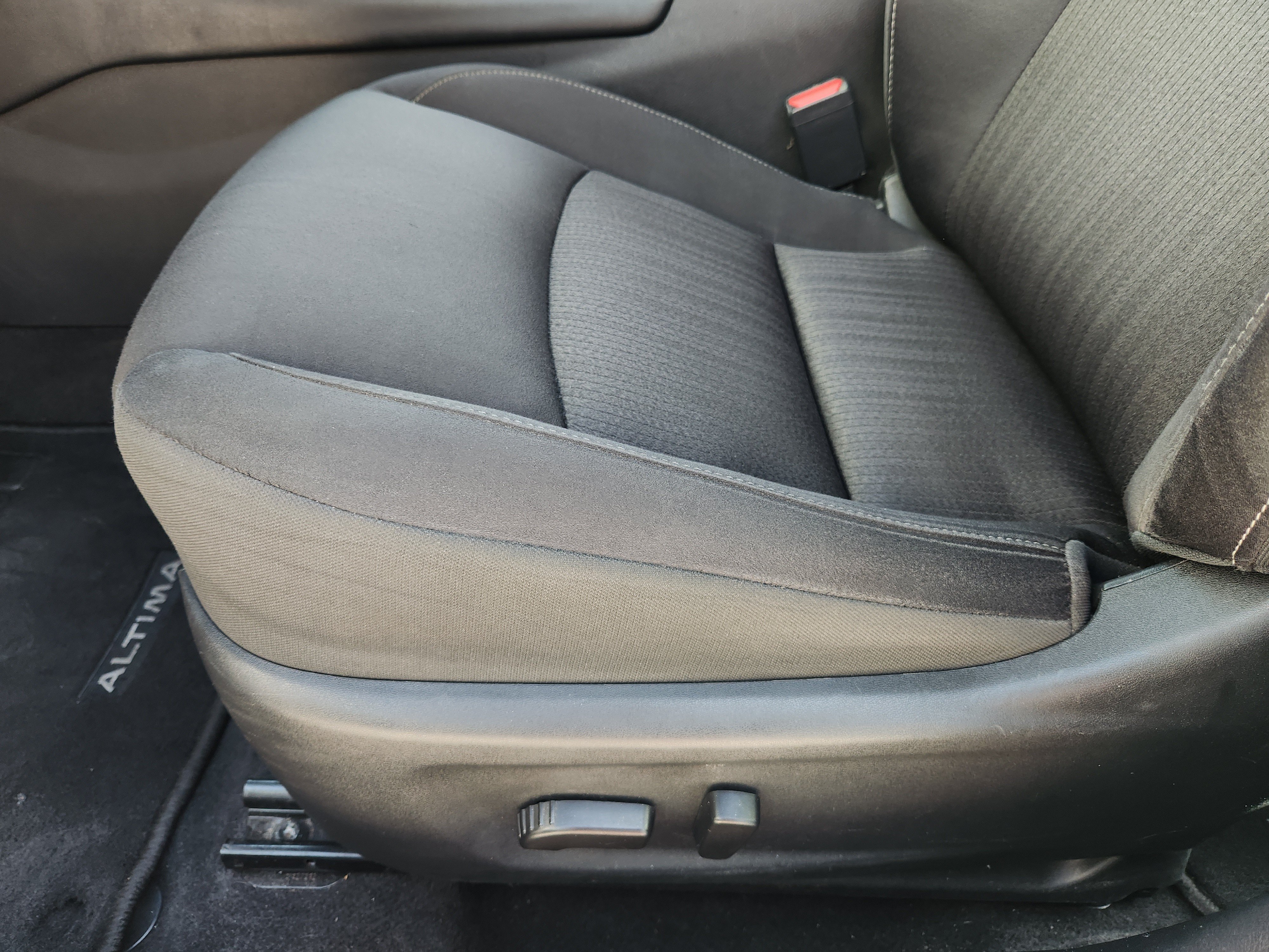 Used 2023 Nissan Altima 2.5 SV FWD image 26