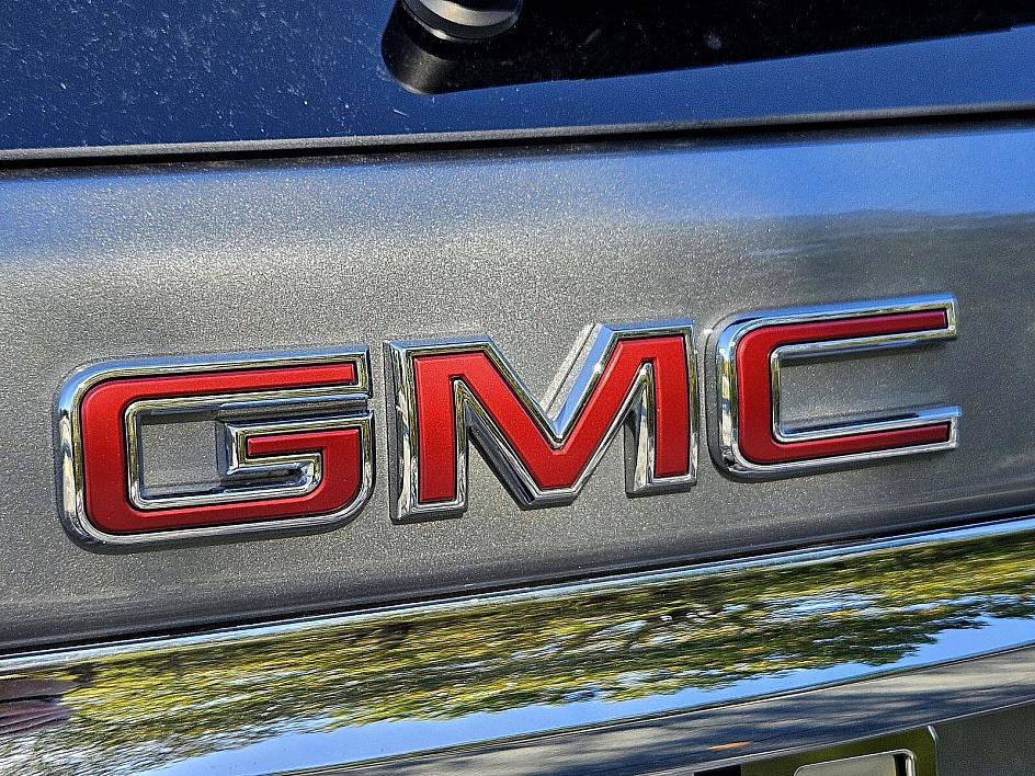 Used 2024 GMC Terrain Denali image 13