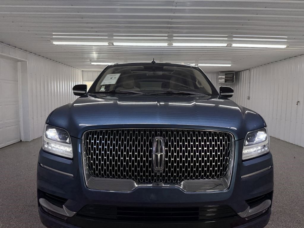 Used 2018 Lincoln Navigator L Reserve w/ Technology Package image 2