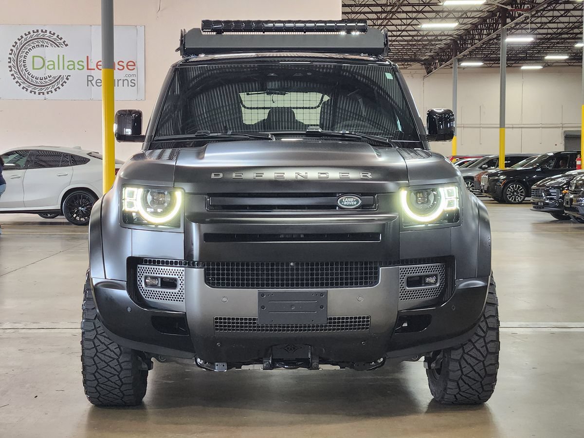 Used 2022 Land Rover Defender 110 V8 AWD/4WD image 5