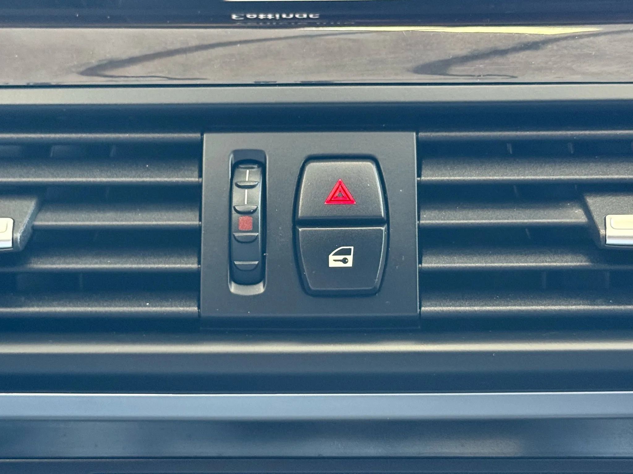 Used 2015 BMW 528i xDrive Sedan image 19