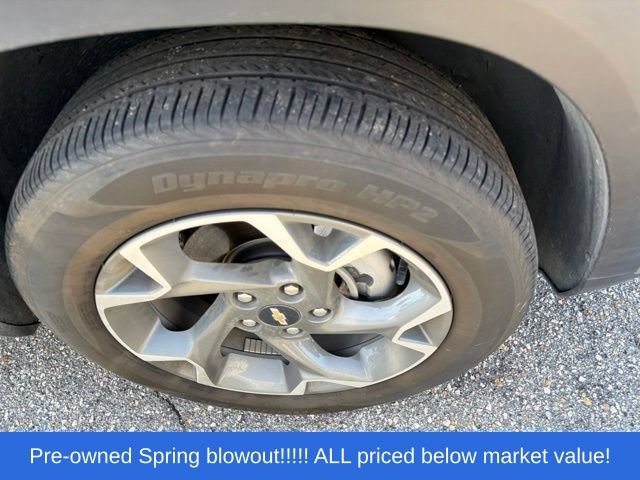 Used 2024 Chevrolet Trax LT w/ Sunroof Package FWD image 11