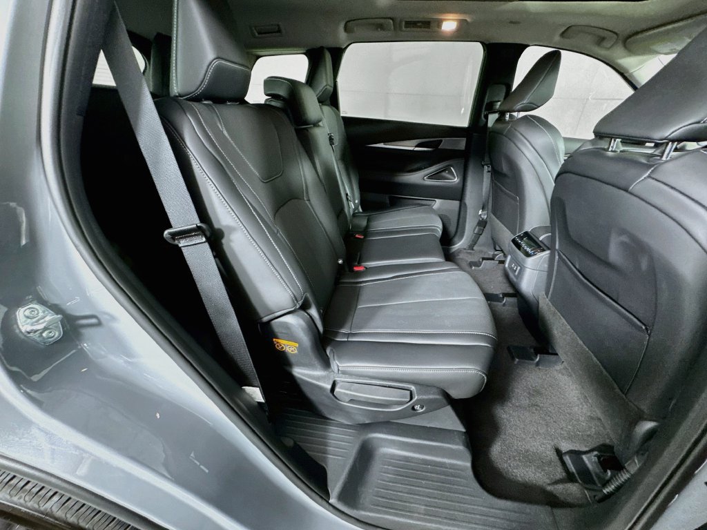 Certified 2027 INFINITI QX60 Luxe w/ Cargo Package FWD image 39