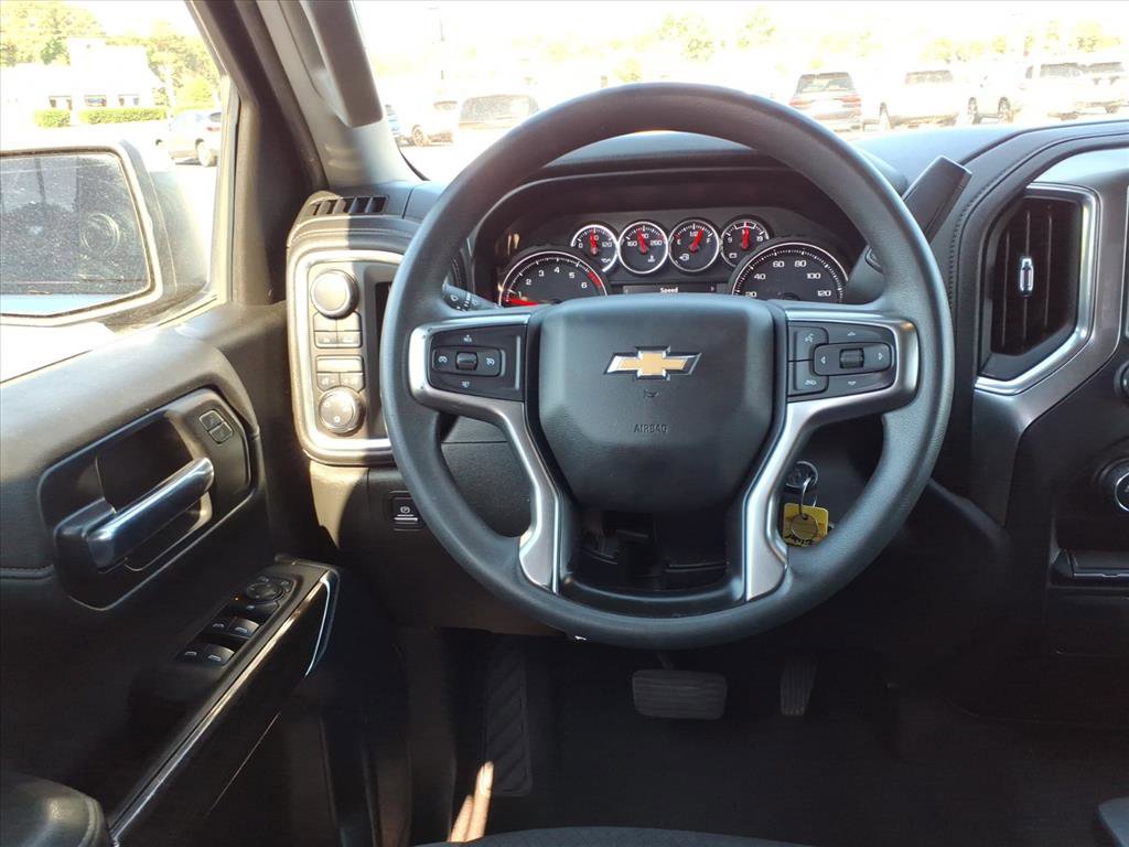 Used 2020 Chevrolet Silverado 1500 LT AWD/4WD image 24