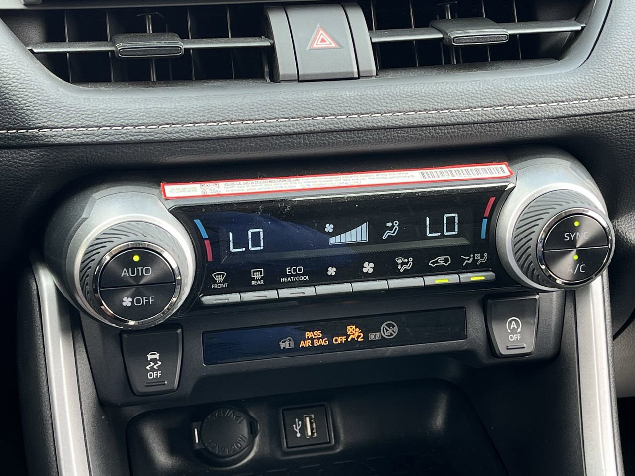 Used 2025 Toyota RAV4 XLE w/ Convenience Package FWD image 18
