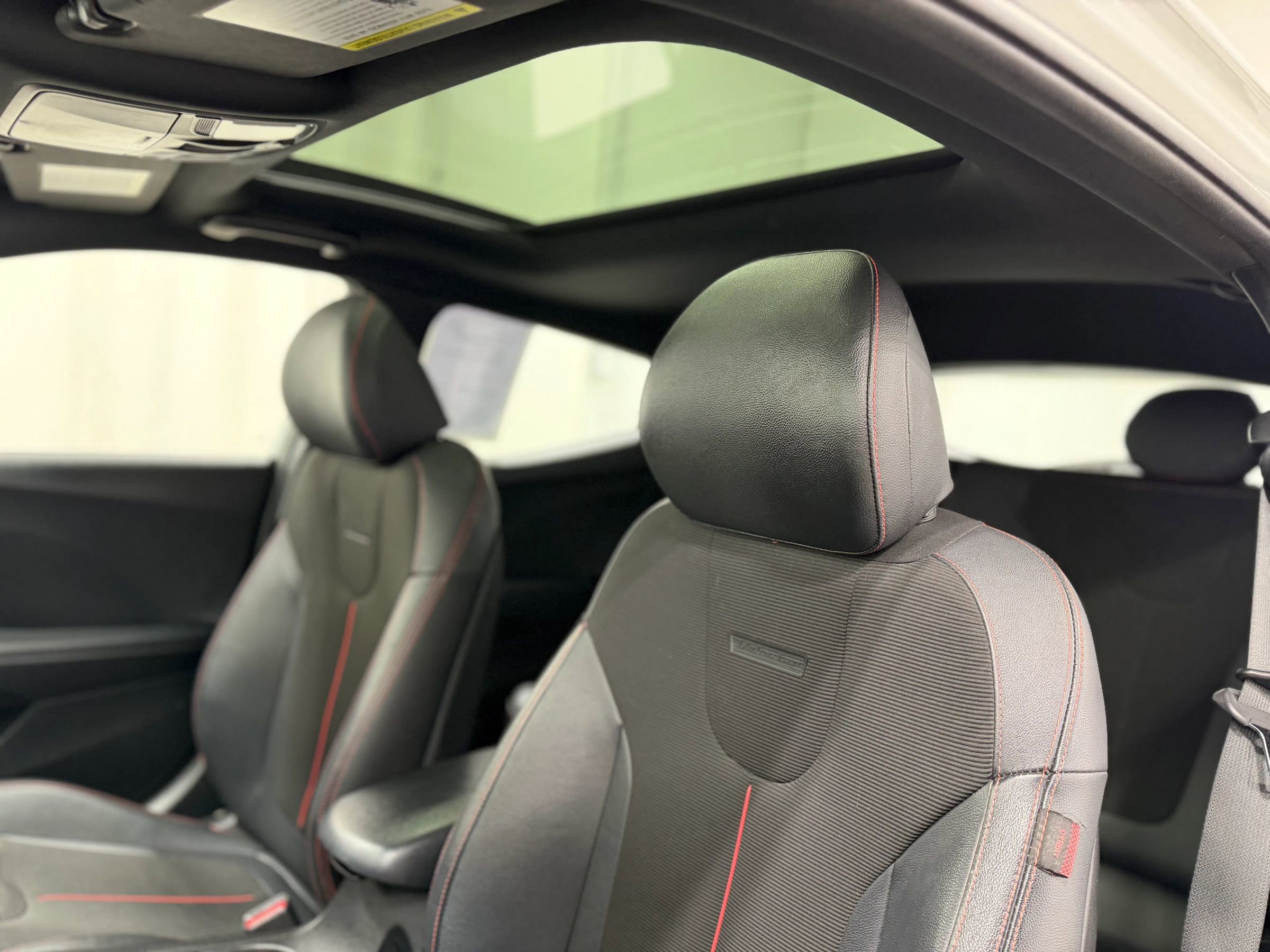 Used 2019 Hyundai Veloster 2.0 Premium image 13