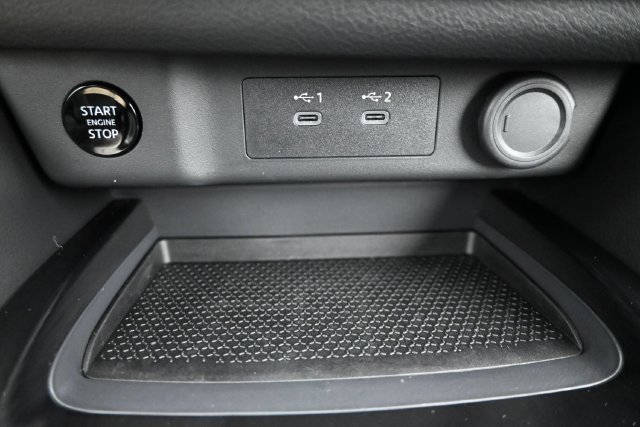 Certified 2026 Nissan Rogue SV FWD image 19