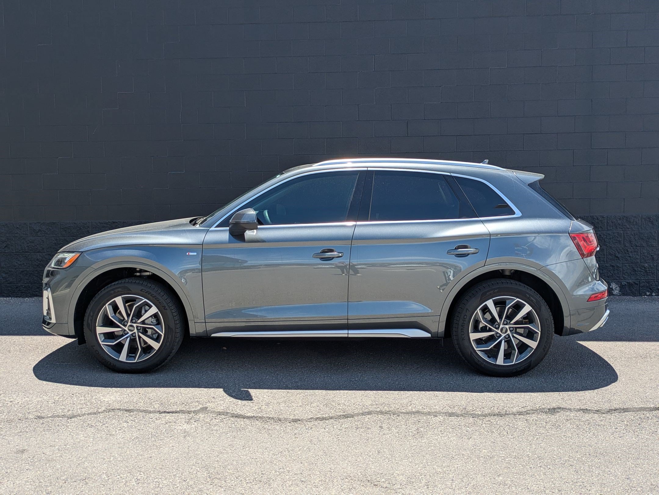 Used 2023 Audi Q5 2.0T Premium w/ Convenience Package AWD/4WD image 8