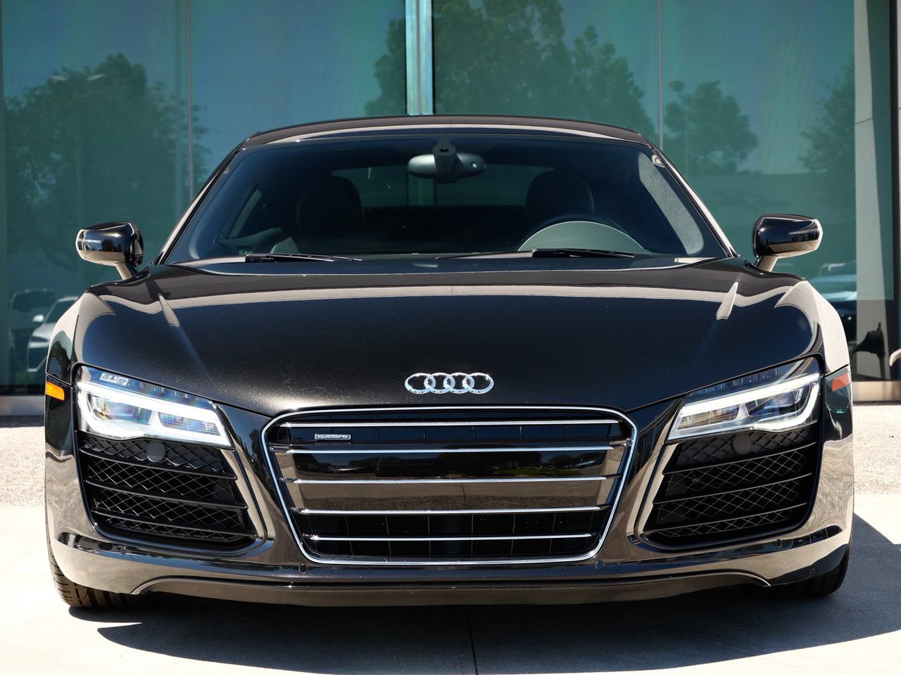 Used 2014 Audi R8 V10 AWD/4WD image 2