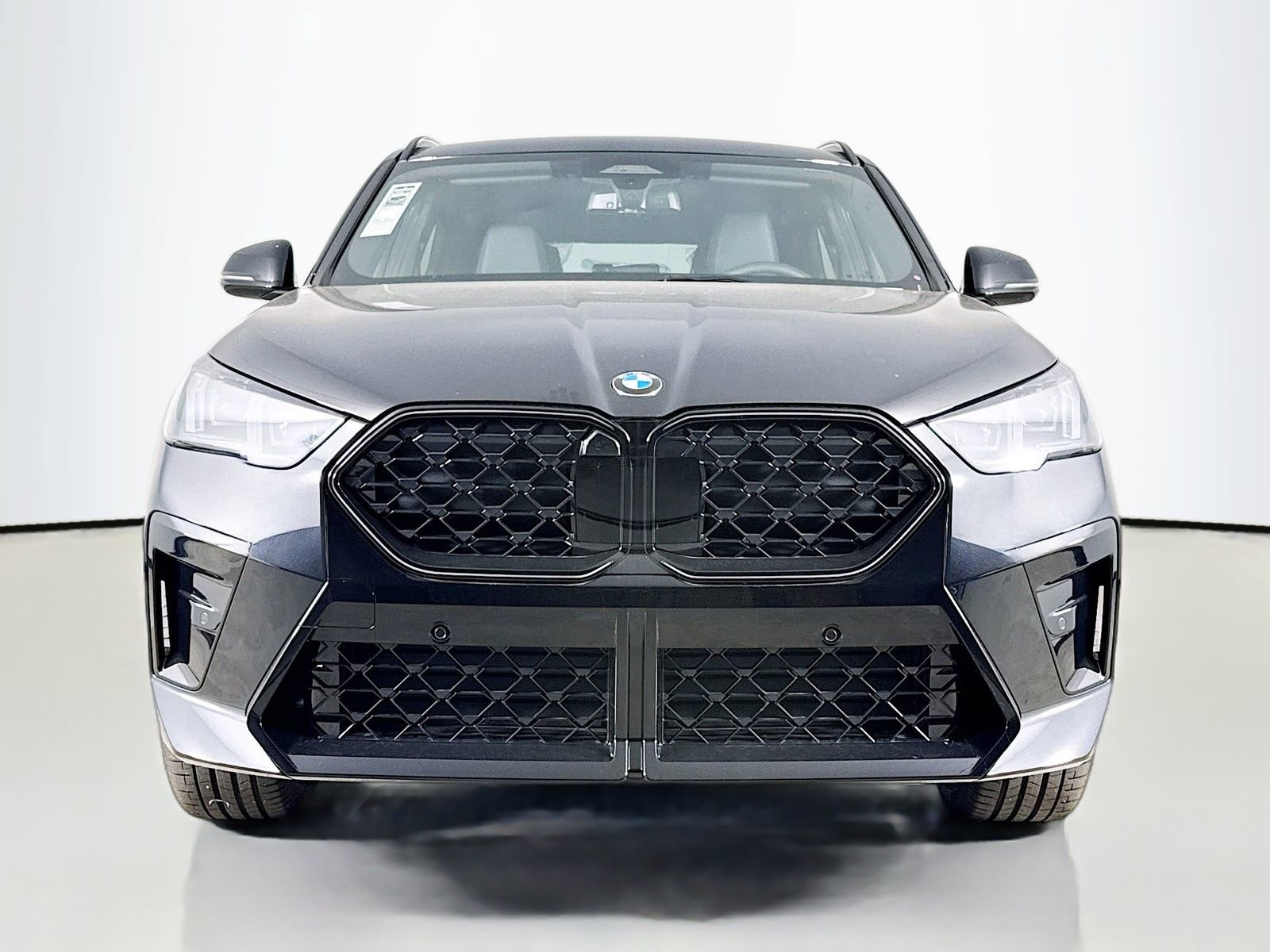 New 2026 BMW X2 xDrive28i w/ M Sport Package AWD/4WD image 2