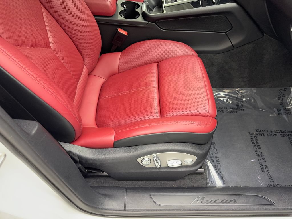 Used 2022 Porsche Macan AWD/4WD image 43