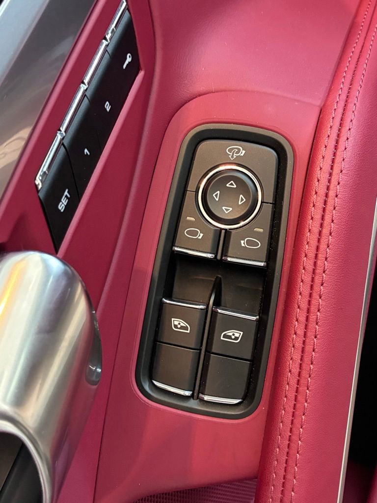 Used 2024 Porsche 718 Cayman S RWD image 29