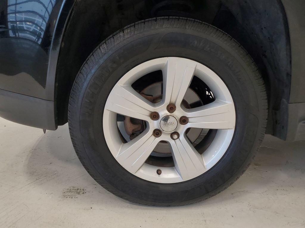 Used 2014 Jeep Compass Sport FWD image 7
