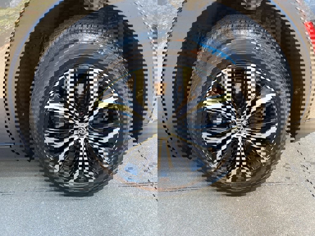 Used 2023 Toyota Crown XLE image 8