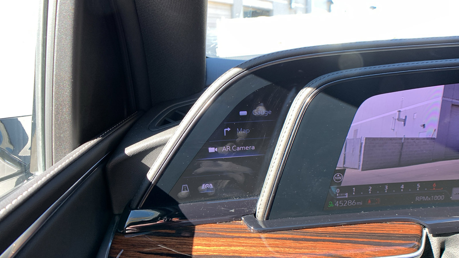 Used 2022 Cadillac Escalade Luxury image 22