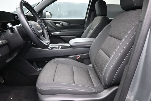 Used 2024 Chevrolet Traverse LT FWD image 12