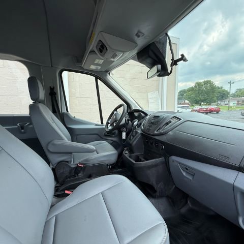 Used 2018 Ford Transit 350 XL image 9