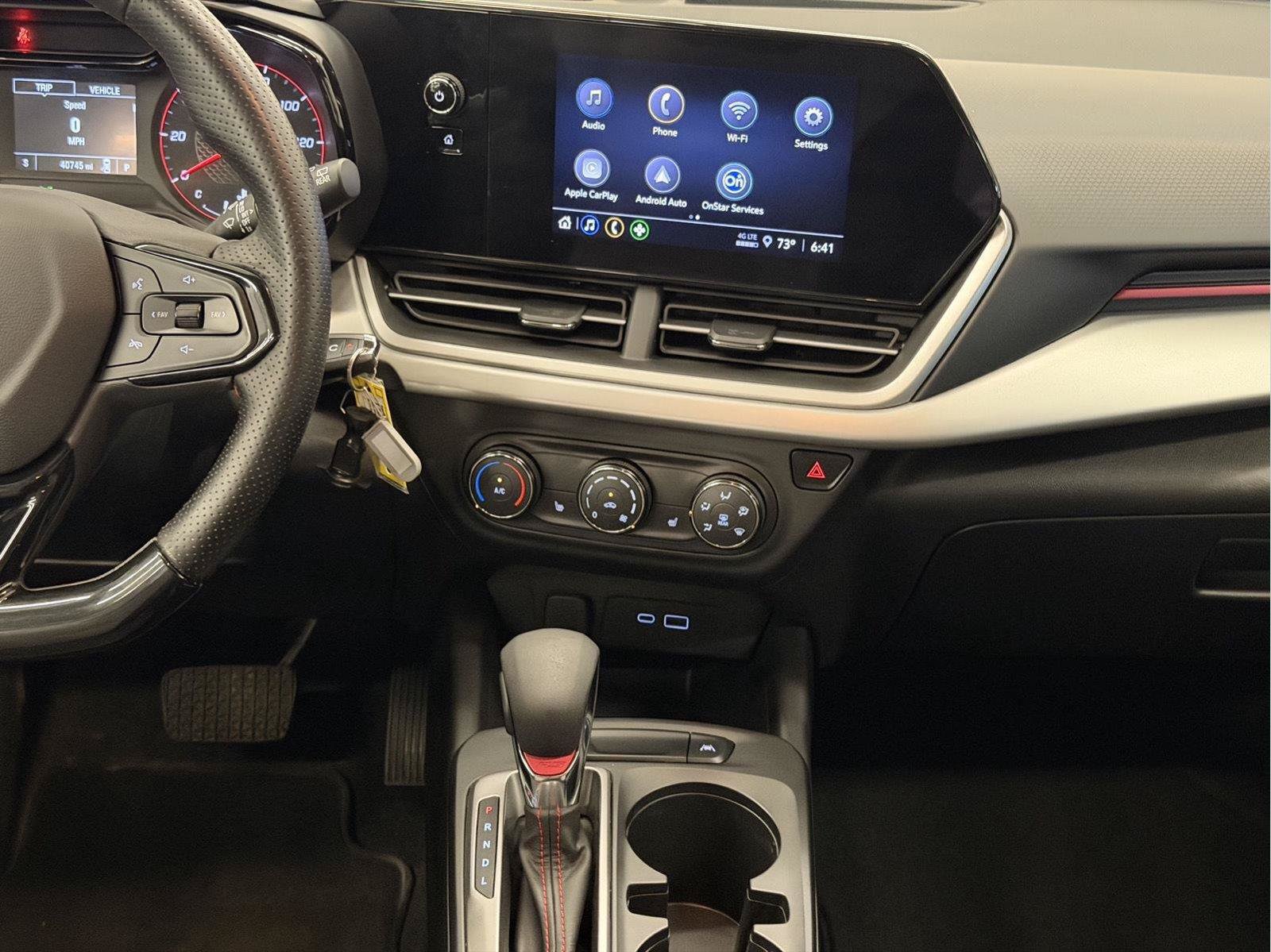 Used 2024 Chevrolet Trax RS FWD image 32