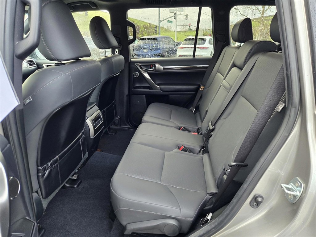 Used 2022 Lexus GX 460 Premium w/ Premium Plus Package image 10
