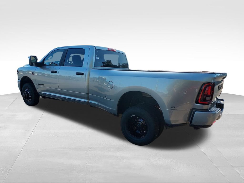 New 2027 RAM 3500 Big Horn AWD/4WD image 3