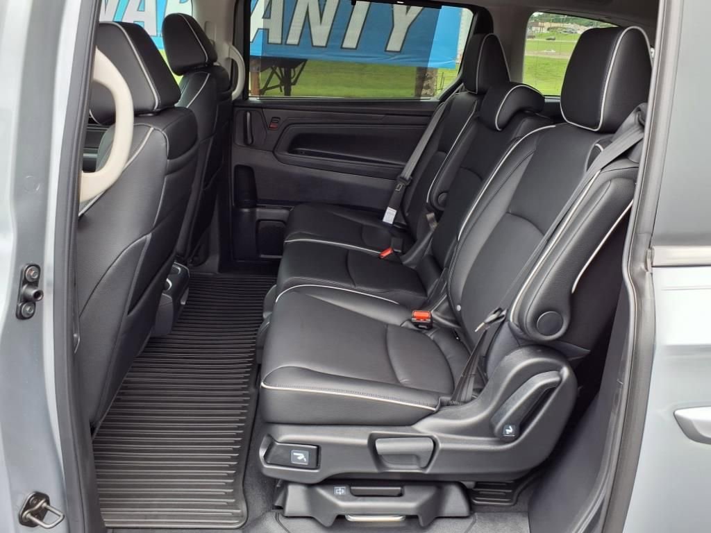 New 2026 Honda Odyssey Touring image 12