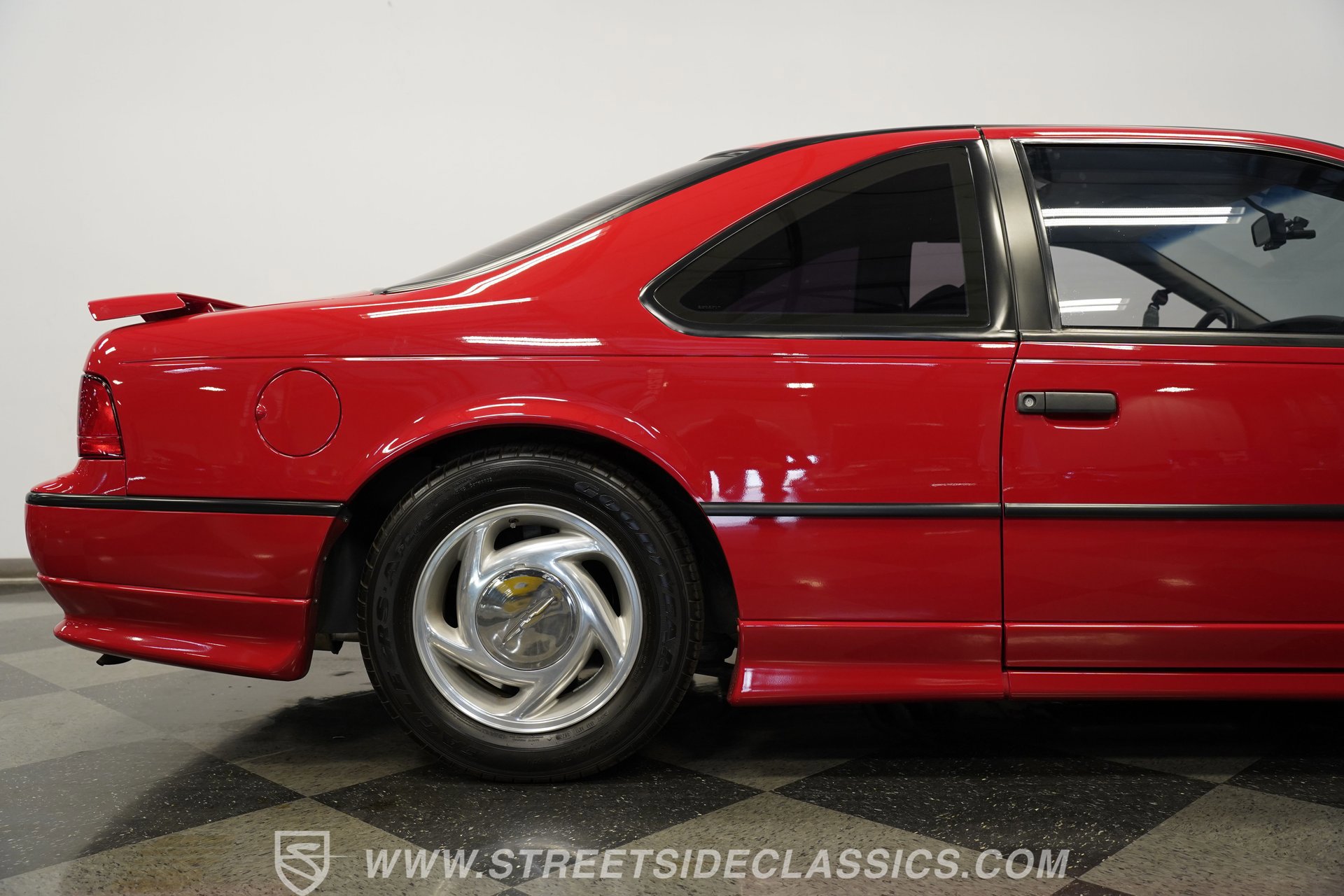 Used 1990 Ford Thunderbird Super image 33
