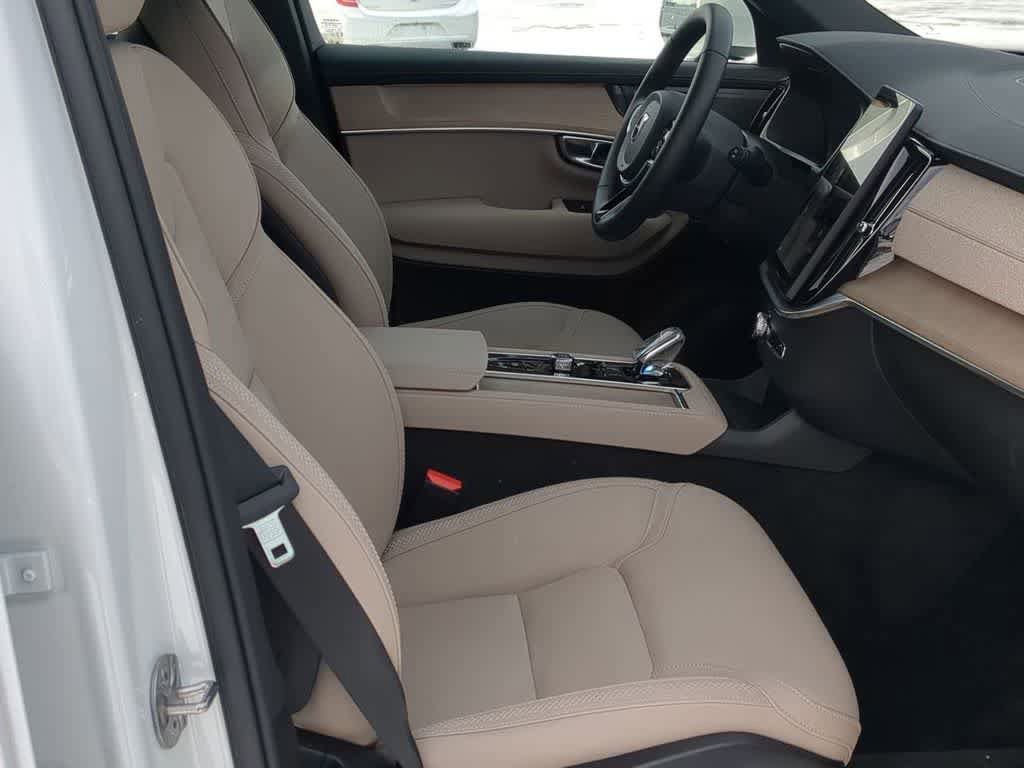 Certified 2026 Volvo XC90 B6 Plus w/ Protection Package Premier AWD/4WD image 20