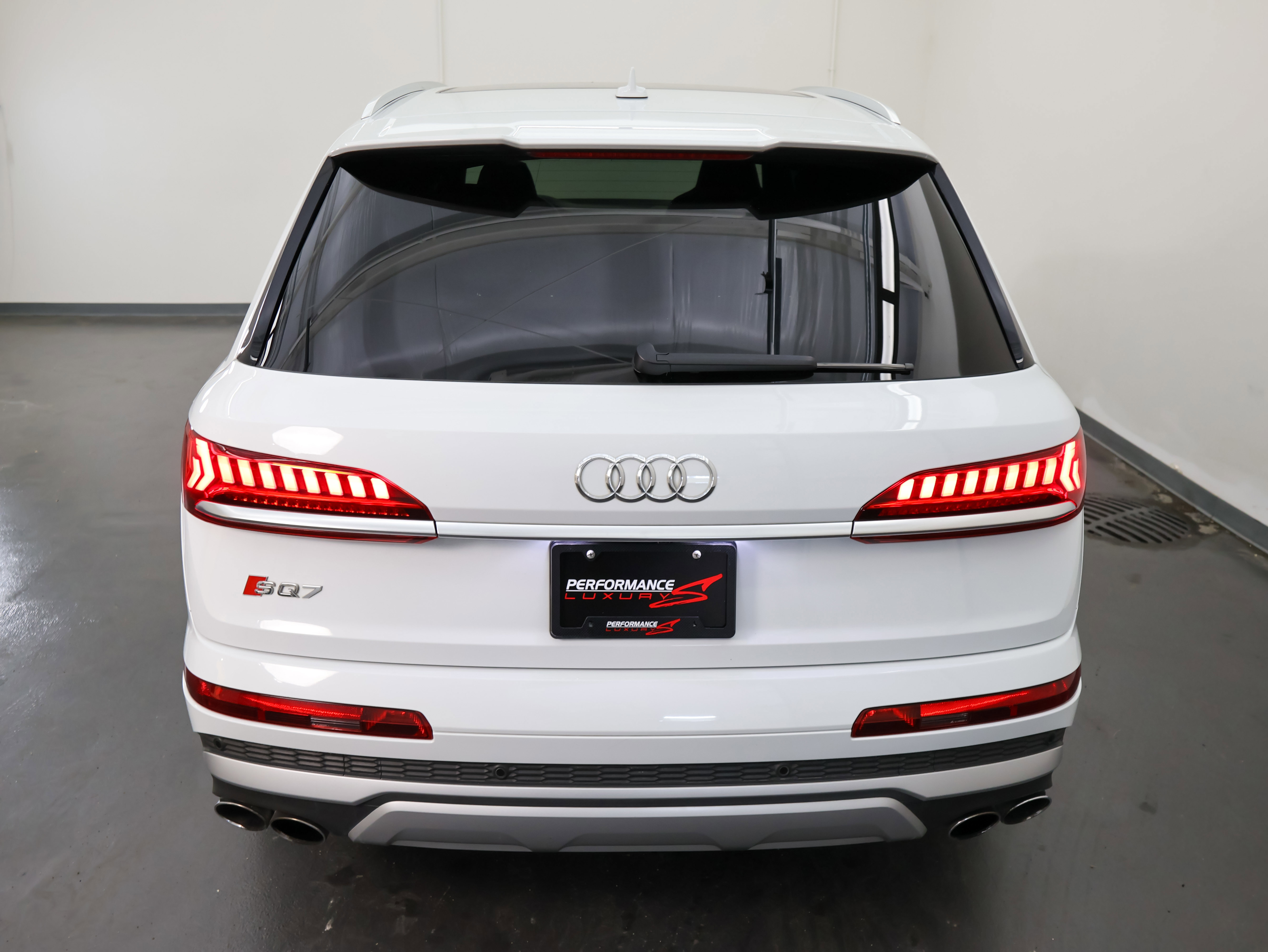 Used 2022 Audi SQ7 Premium Plus AWD/4WD image 10