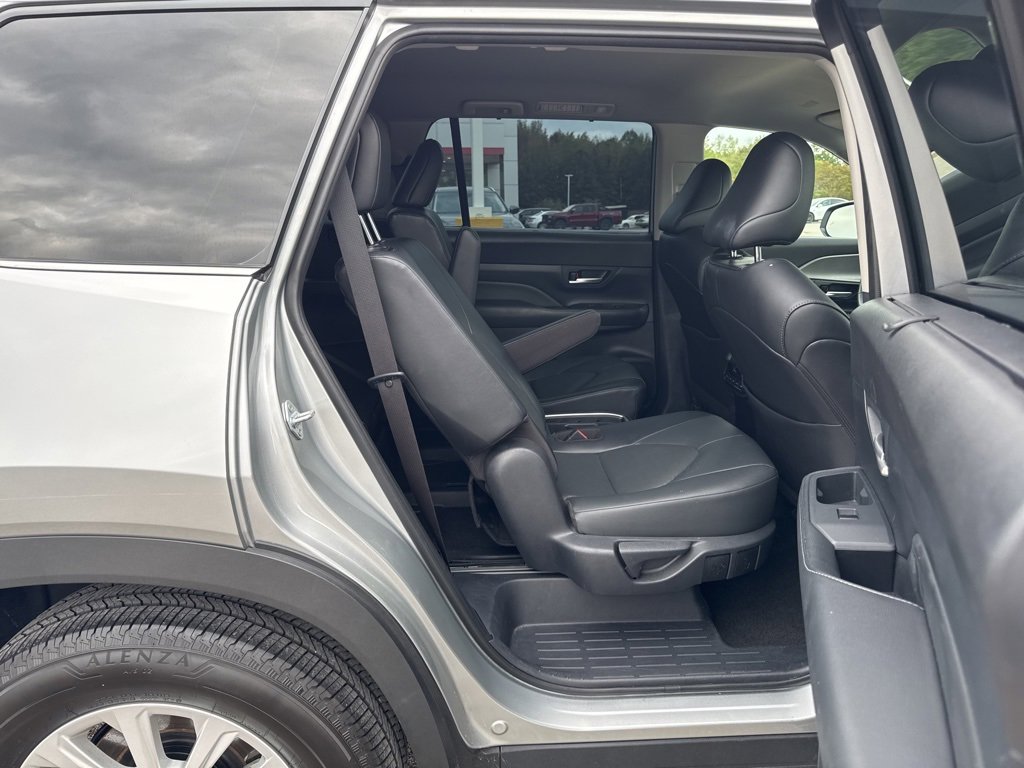 Used 2025 Toyota Grand Highlander FWD image 33