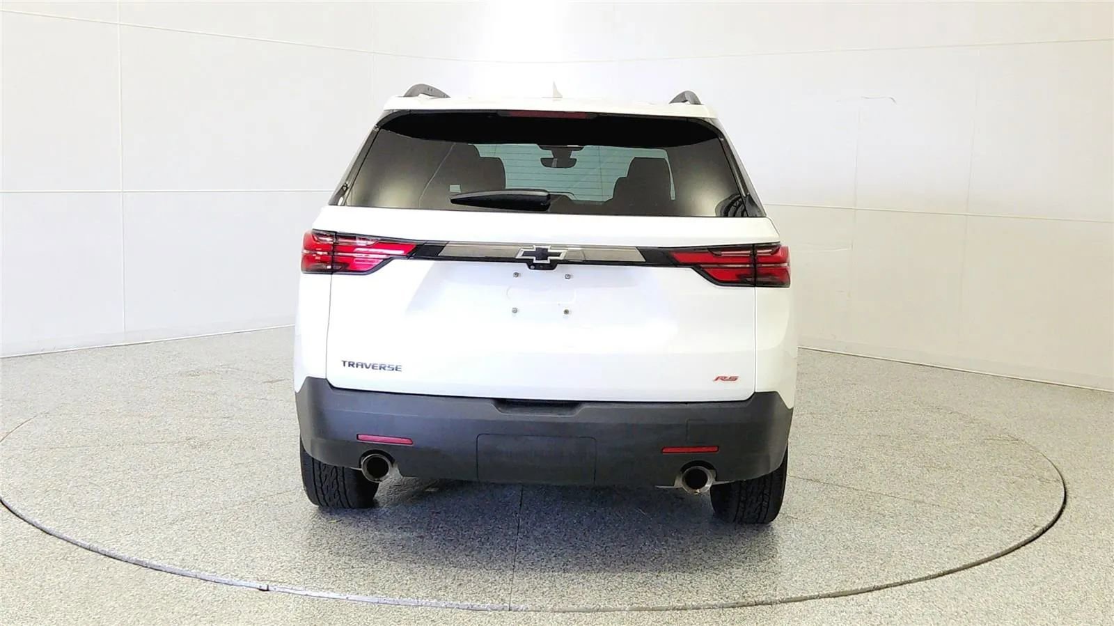 Used 2023 Chevrolet Traverse RS FWD image 6